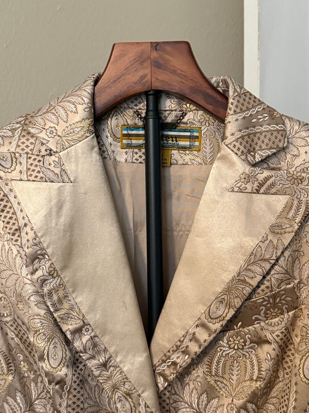 Allen B Schwartz Blush Beige Abstract Print Jacket 4